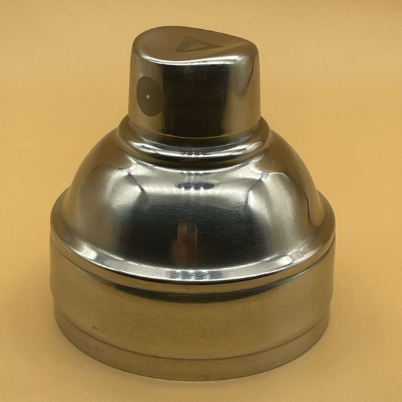 Kikkerland Graffiti Cocktail Shaker, Preowned, Hard to Find Collectible, NIB - Picture 12 of 15